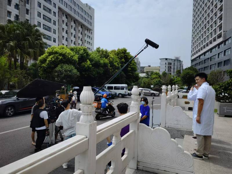 鱼峰区广告片拍摄公司低成本实现高规格制作的诀窍
